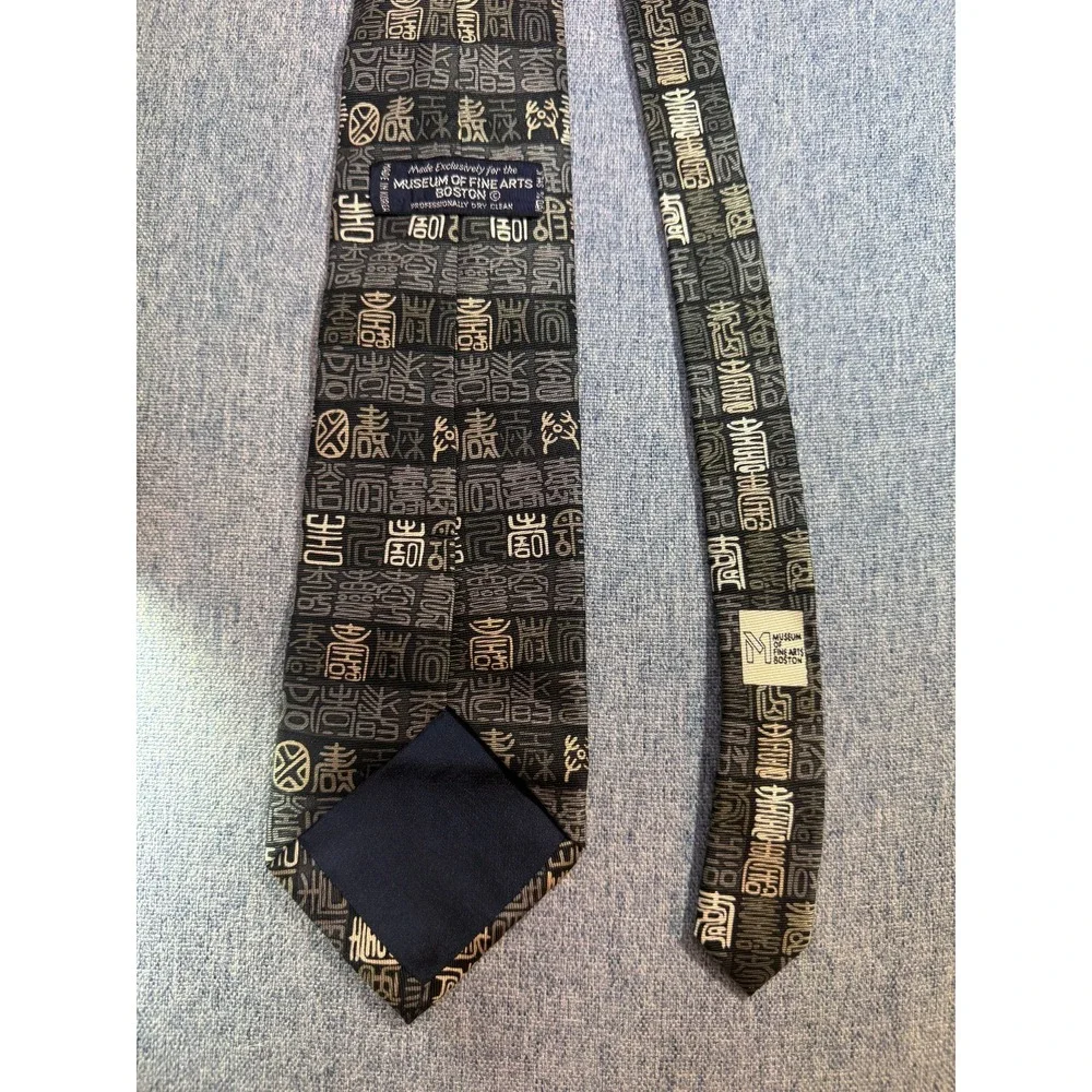Vintage MUSEUM OF FINE ARTS BOSTON 100% SILK TIE
